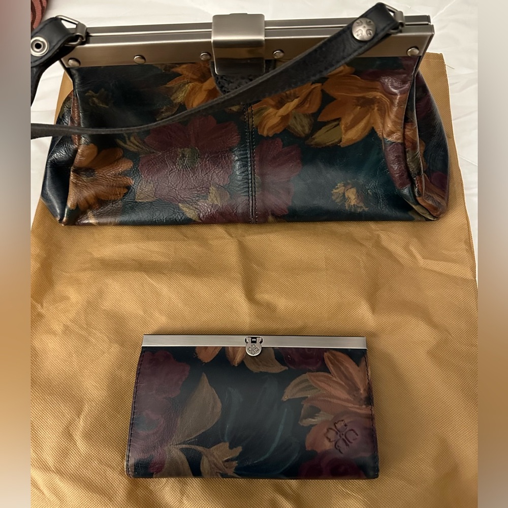 Autographed Patricia Nash purse and wallet